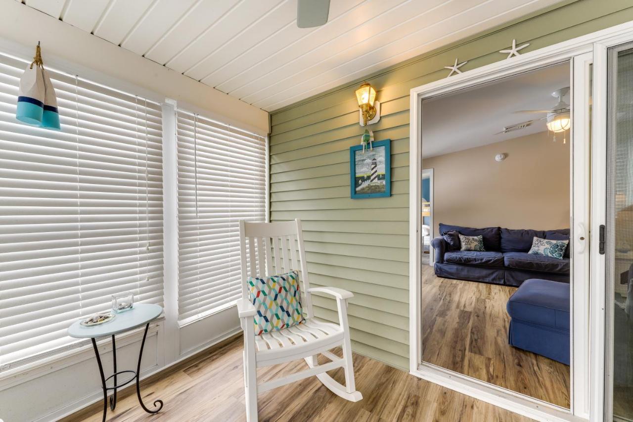 Charming Coastal With Pool Access! * Wells