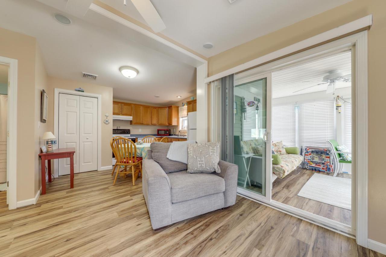 Holiday home Charming Coastal With Pool Access! Wells
